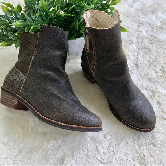 reef ankle boots